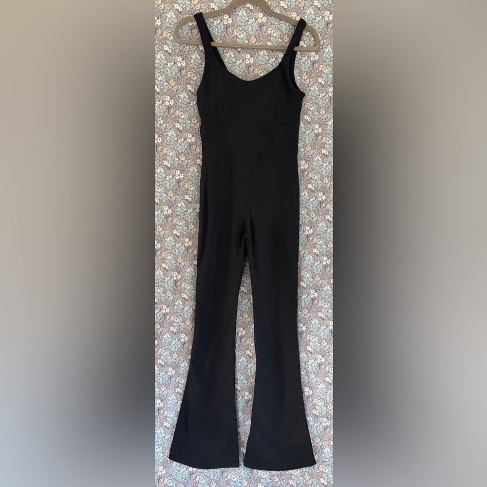 Wilo - Elegant Black Jumpsuit
